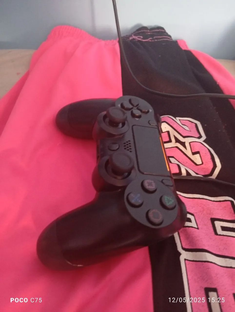 Controle PS4 DualShock 4 PRETO - Foto 3