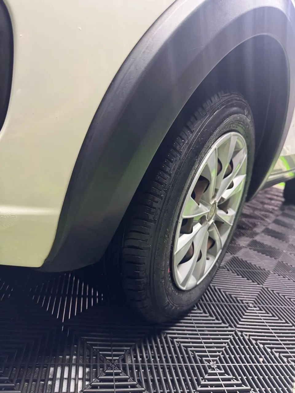Carro conservado emplacado 2025 - Foto 5