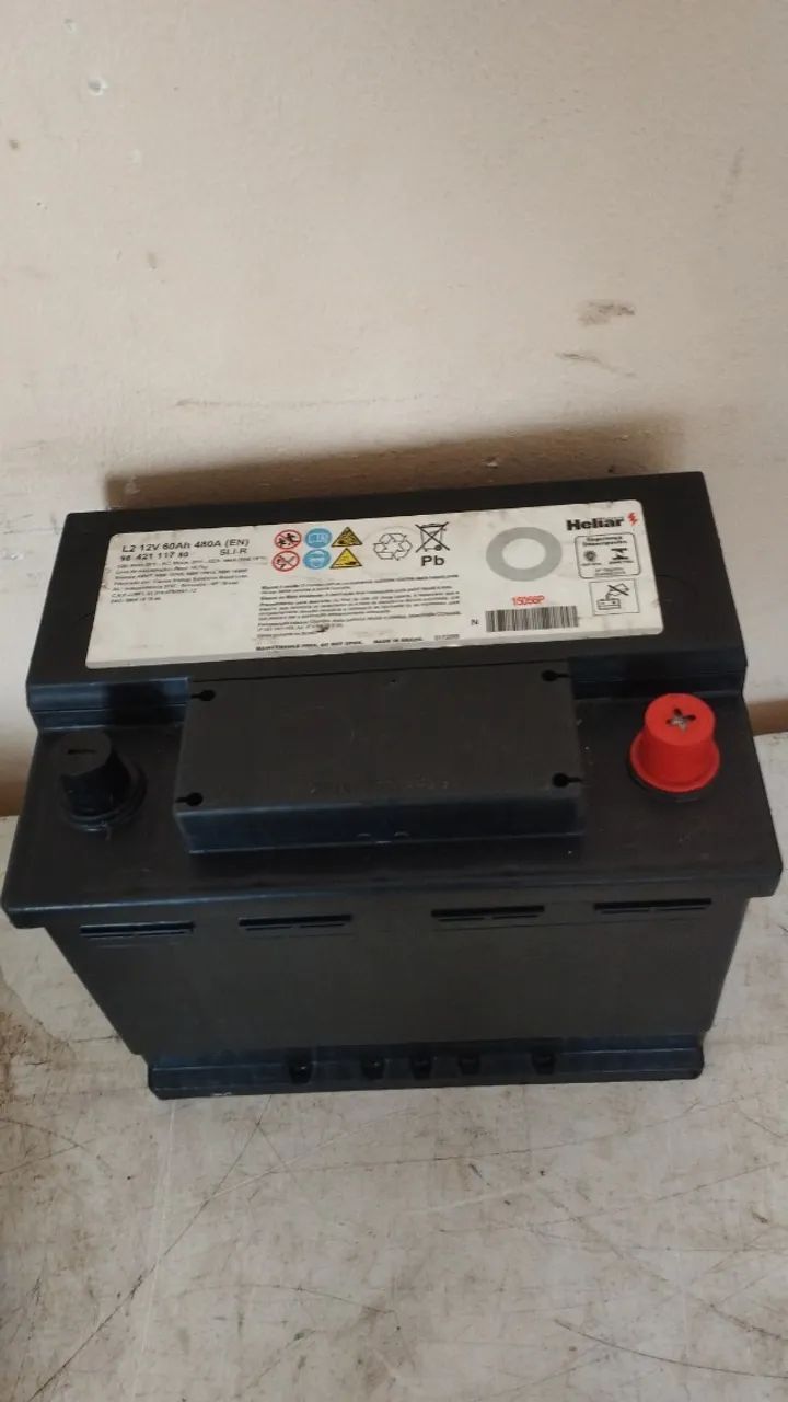 Bateria Para Carro de 45 a 180 Amperes Nova e Semi Novas Tenho Agm e Efb Aceito Cartão. - Foto 3