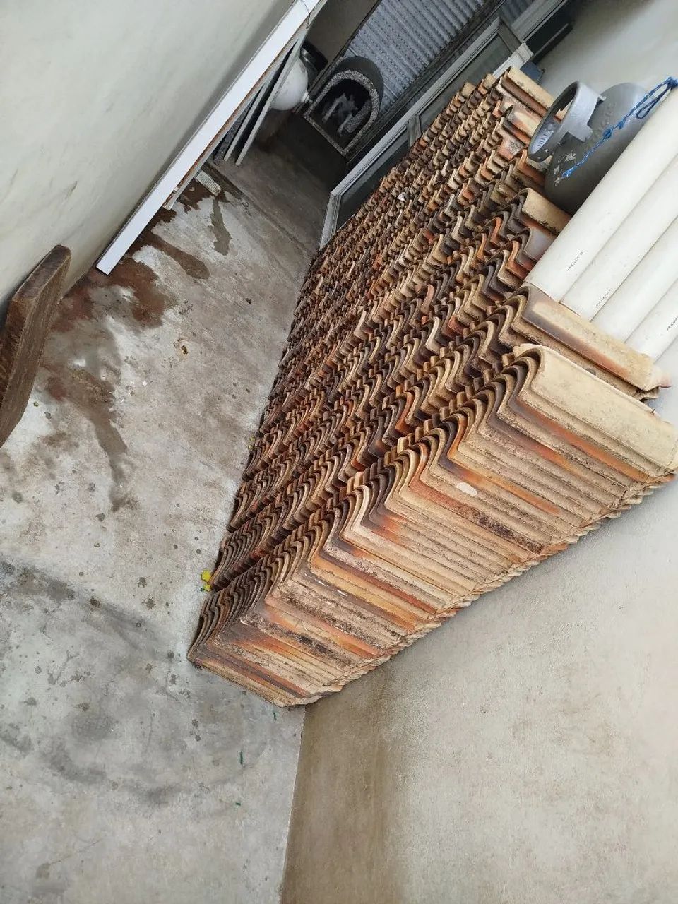 Telhas de cerâmica em bom estado