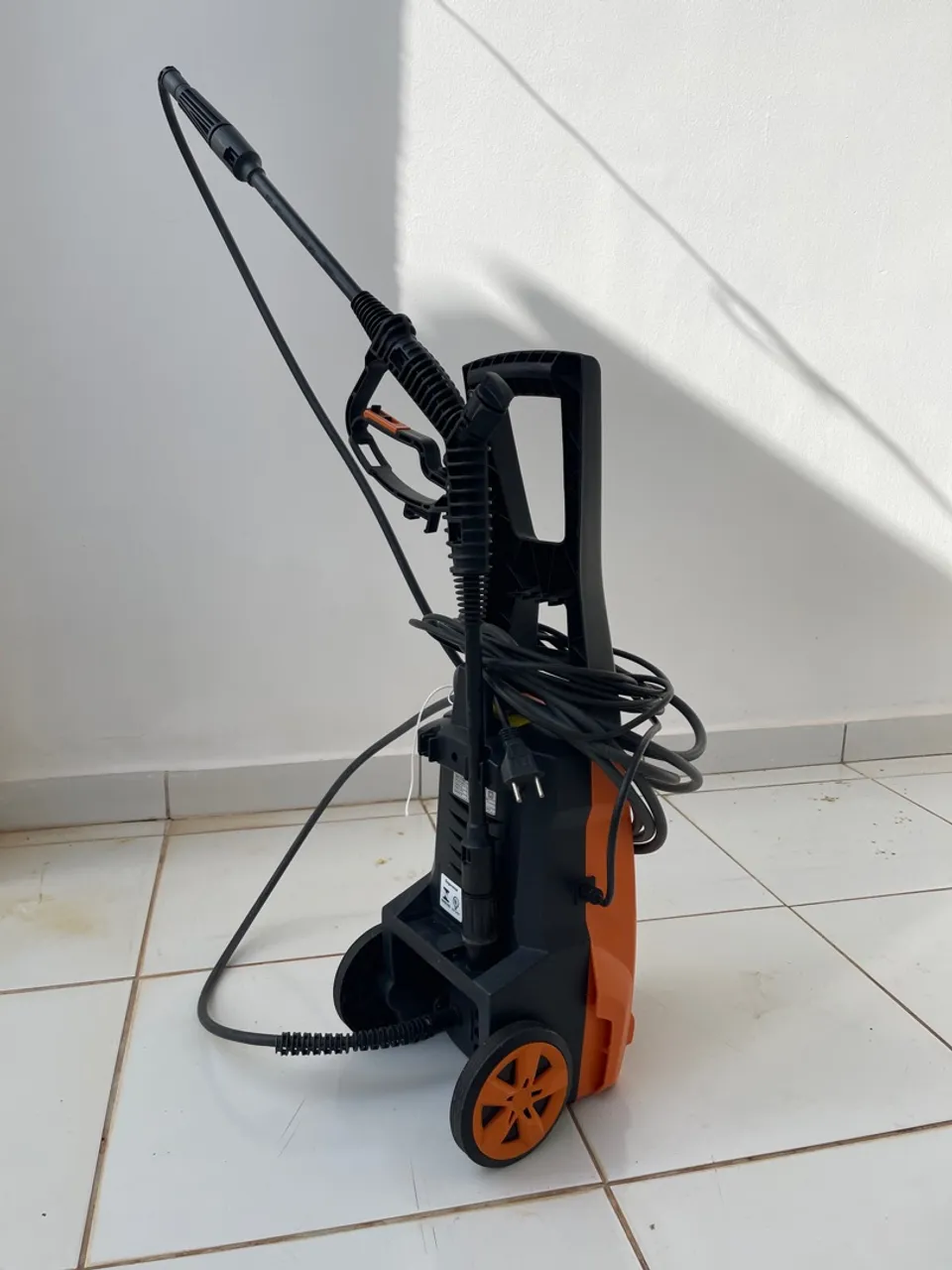 Lavadora de Alta Pressão - Limpeza Potente