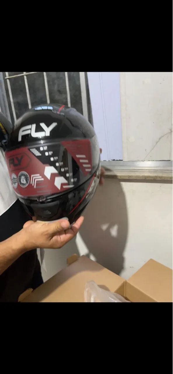 Vendo capacete novo zerado na caixa $ 250,00 - Foto 2