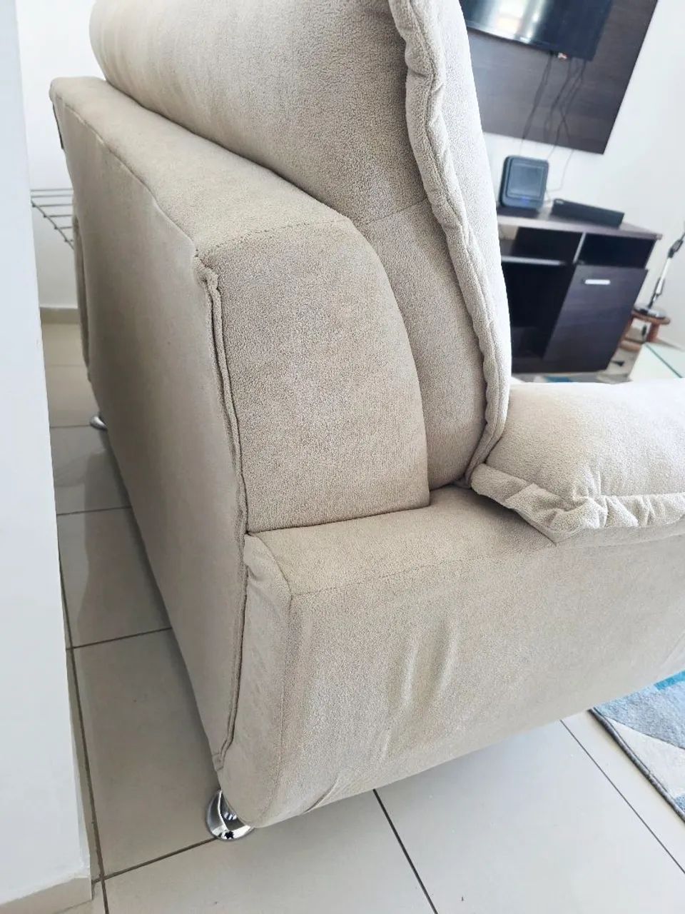 Sofá Ginoforte bege NOVO 2 lugares D33 - Foto 2