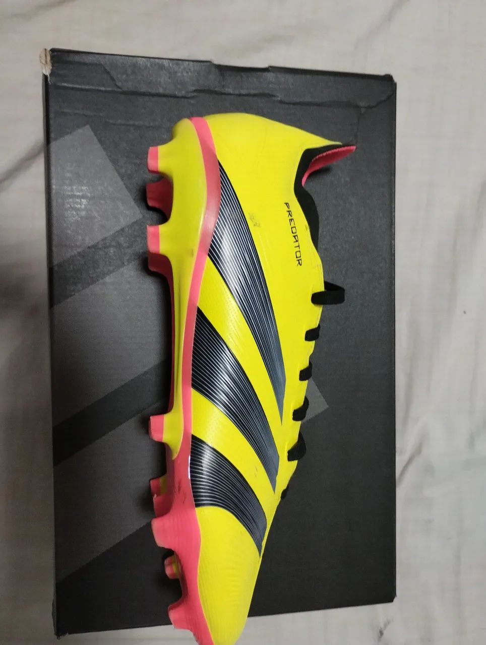 Chuteira Adidas Predator Amarela - Original - Foto 2