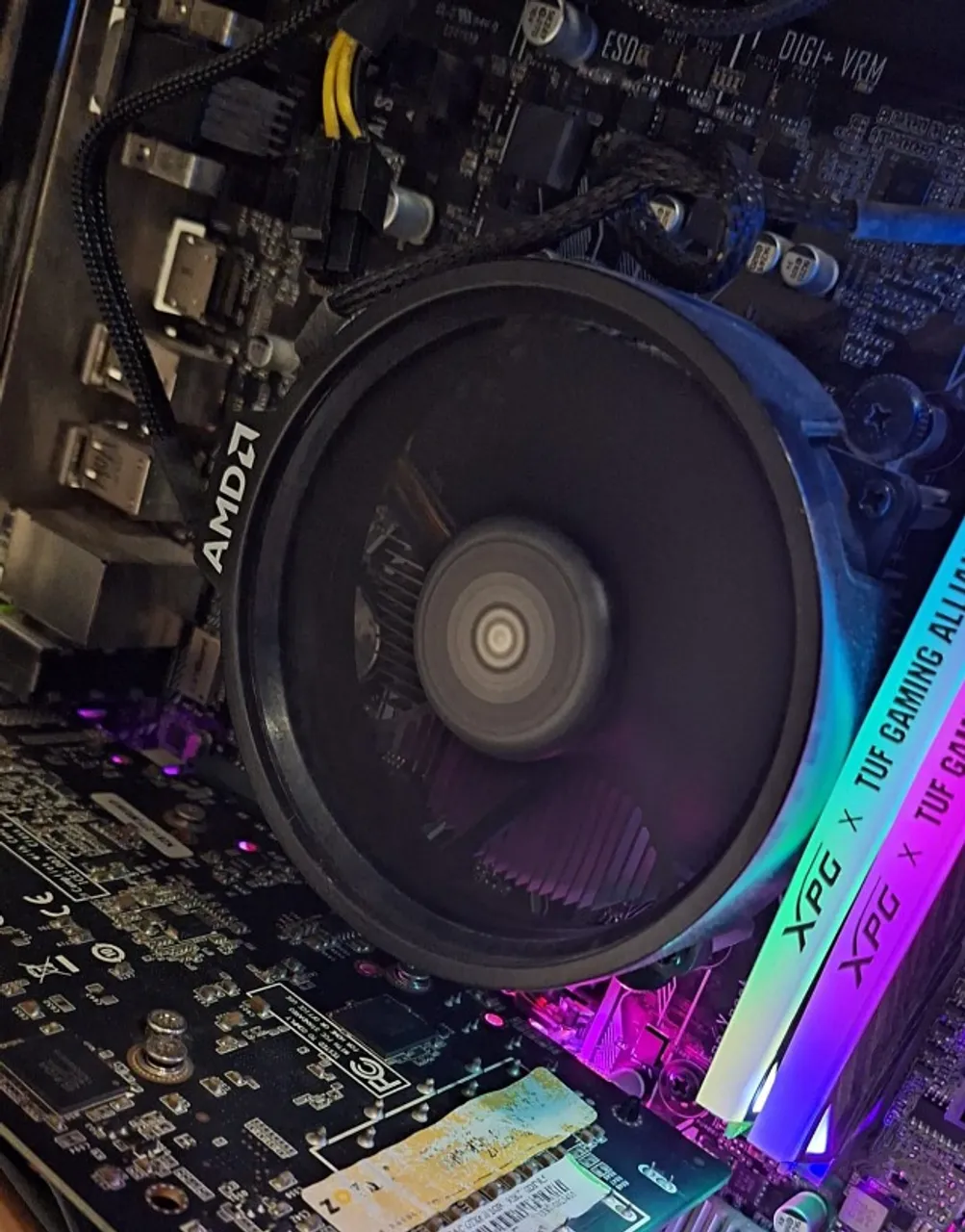 Processador AMD Ryzen 5 1600 AF - 6 núcleos / 12 threads - AM4