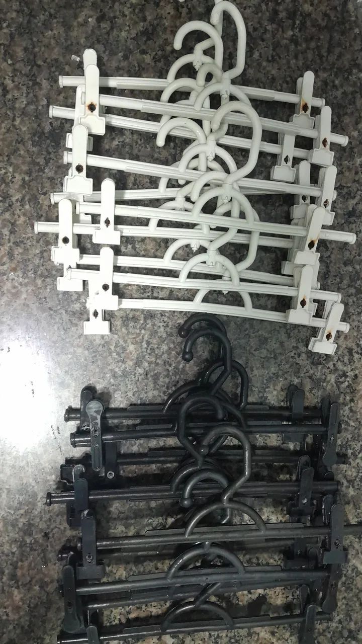 Vendo cabides variação de modelo. - Foto 2