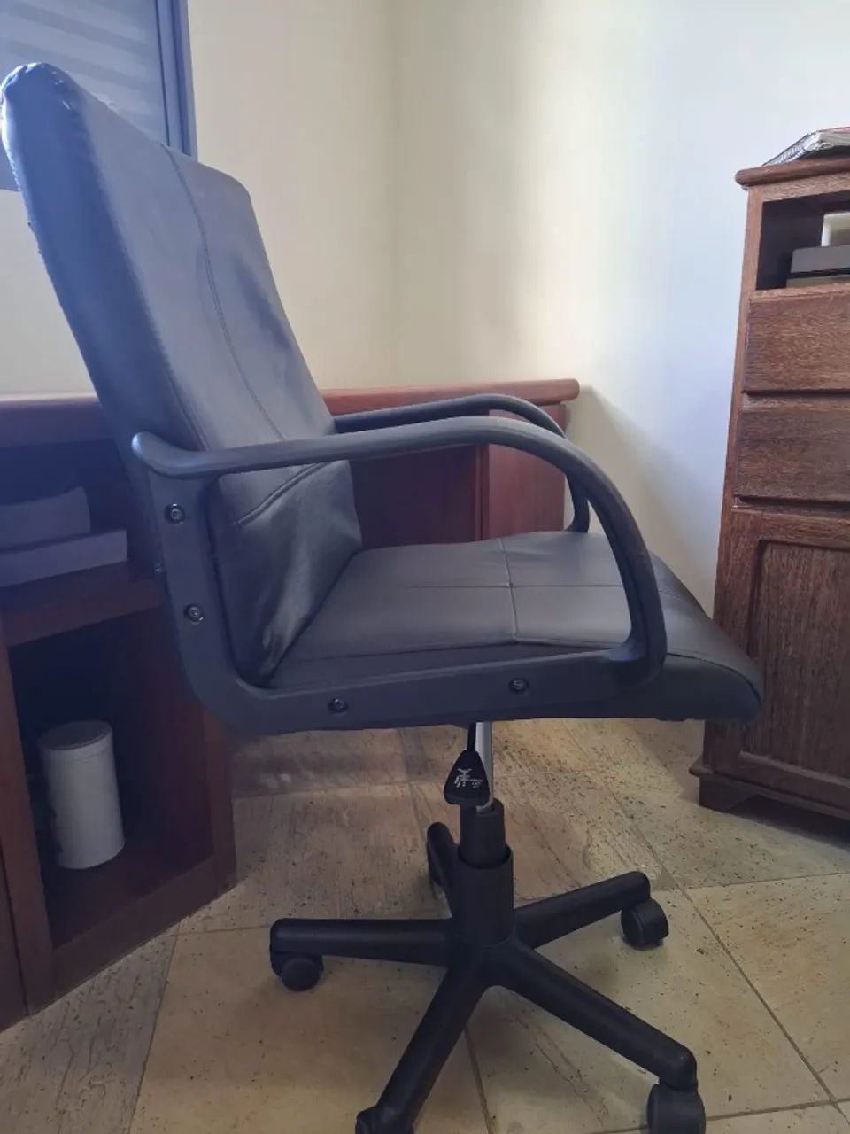 Cadeira de escritório giratória com regulagem - Foto 3