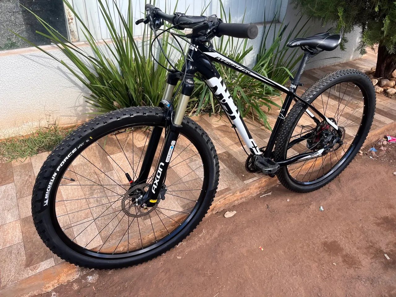 Bicicleta Vzan everest pro 29  - Foto 2
