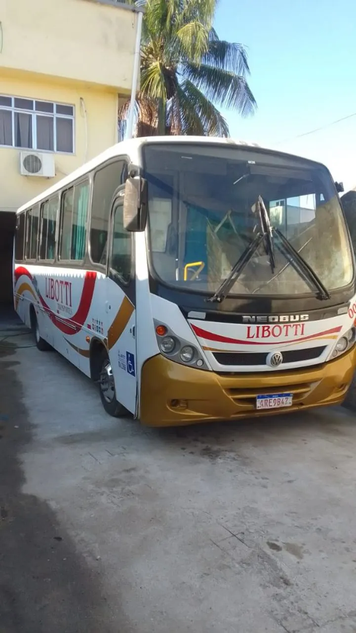 Micro Ônibus Neobus Thunder 2009.