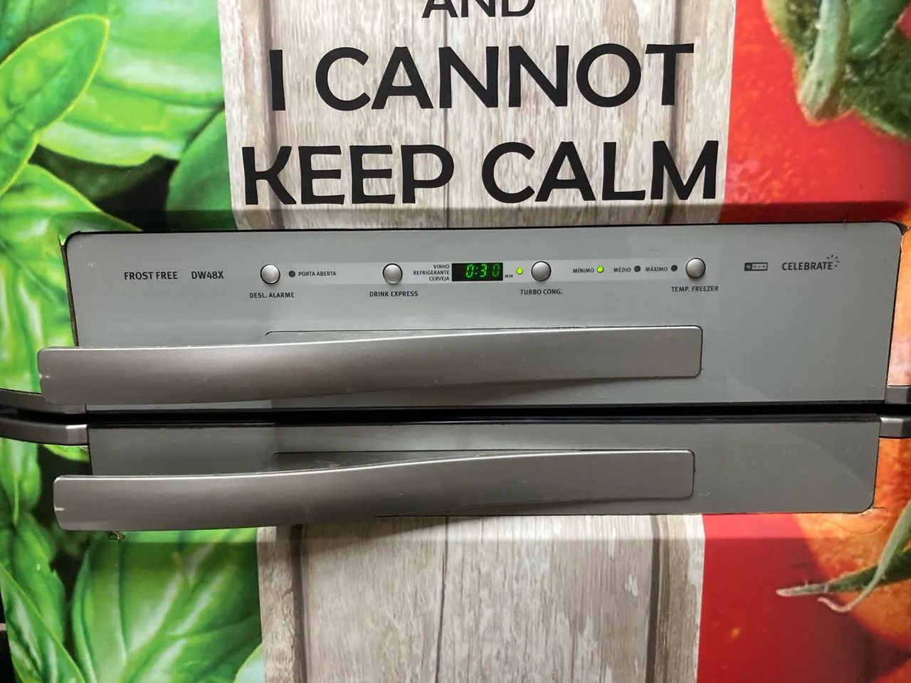 Geladeira frost free com água na porta  - Foto 2