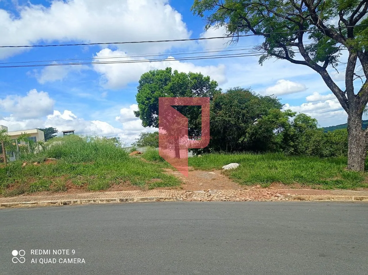 Lote de 1000m2 no Condomínio Gran Royale em Confins,melhor condominio da região