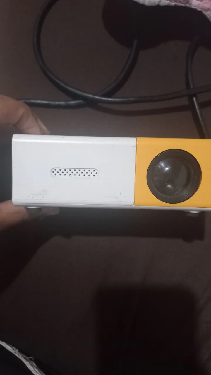 Mini Projetor Portátil - Ideal para filmes e jogos