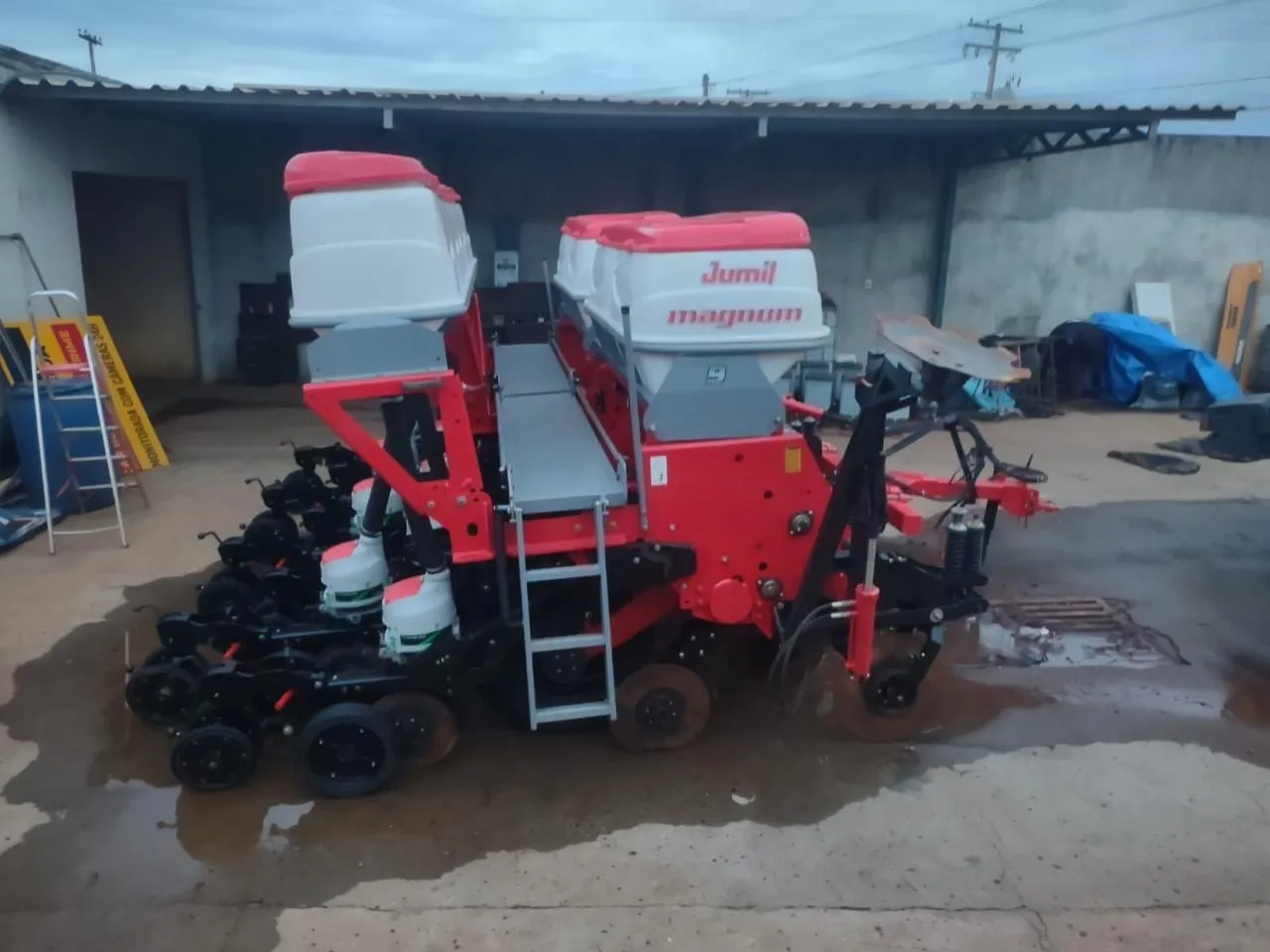 Plantadeira Jumil Magnum - Semeadura Eficiente