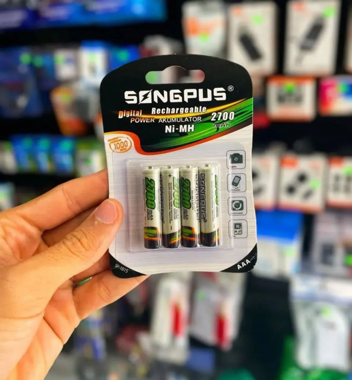 Kit com 4 pilhas recarregáveis