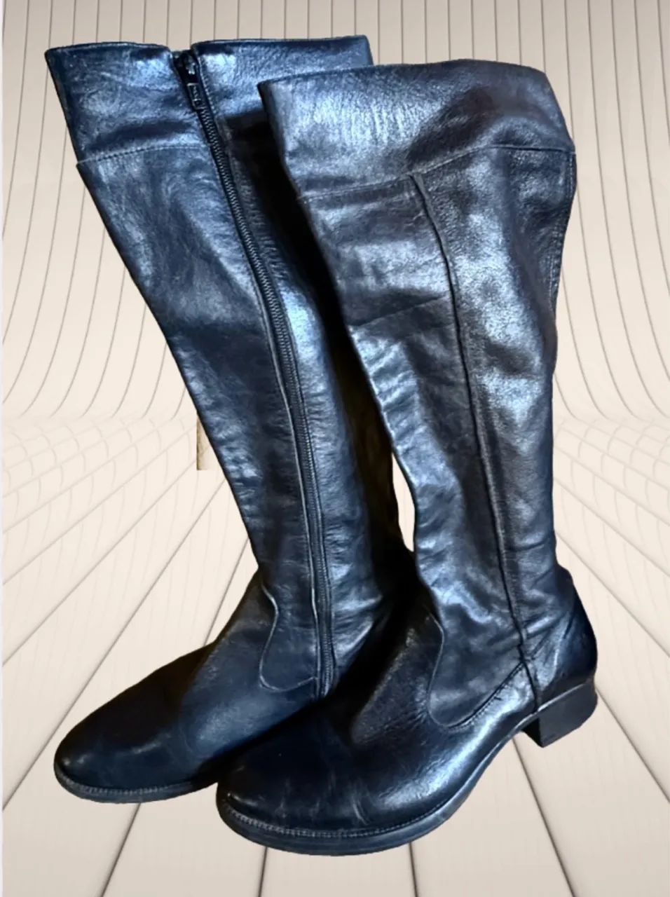 Botas longas de couro pretas - Foto 2
