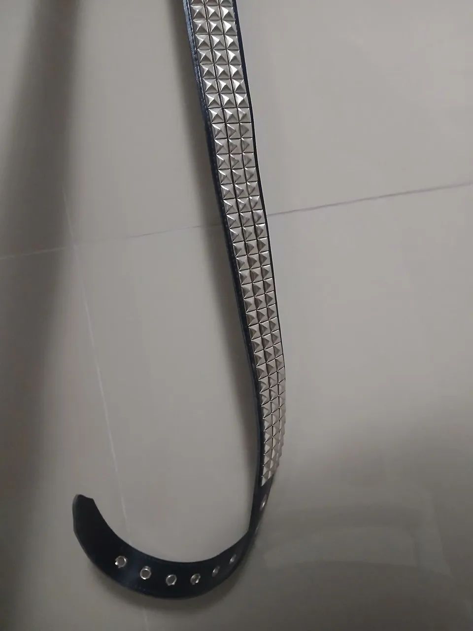 Cinto de couro com spikes - Foto 2