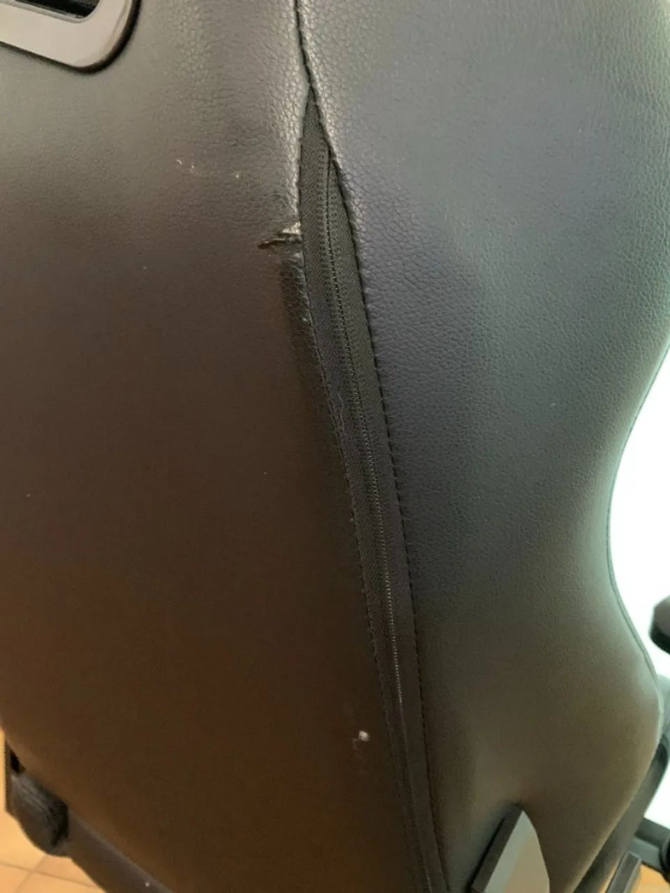 Cadeira Gamer Dazz Big Boss Preto 180o Roda Pichau Soft Como Nova Brinde Almofada Husky - Foto 6