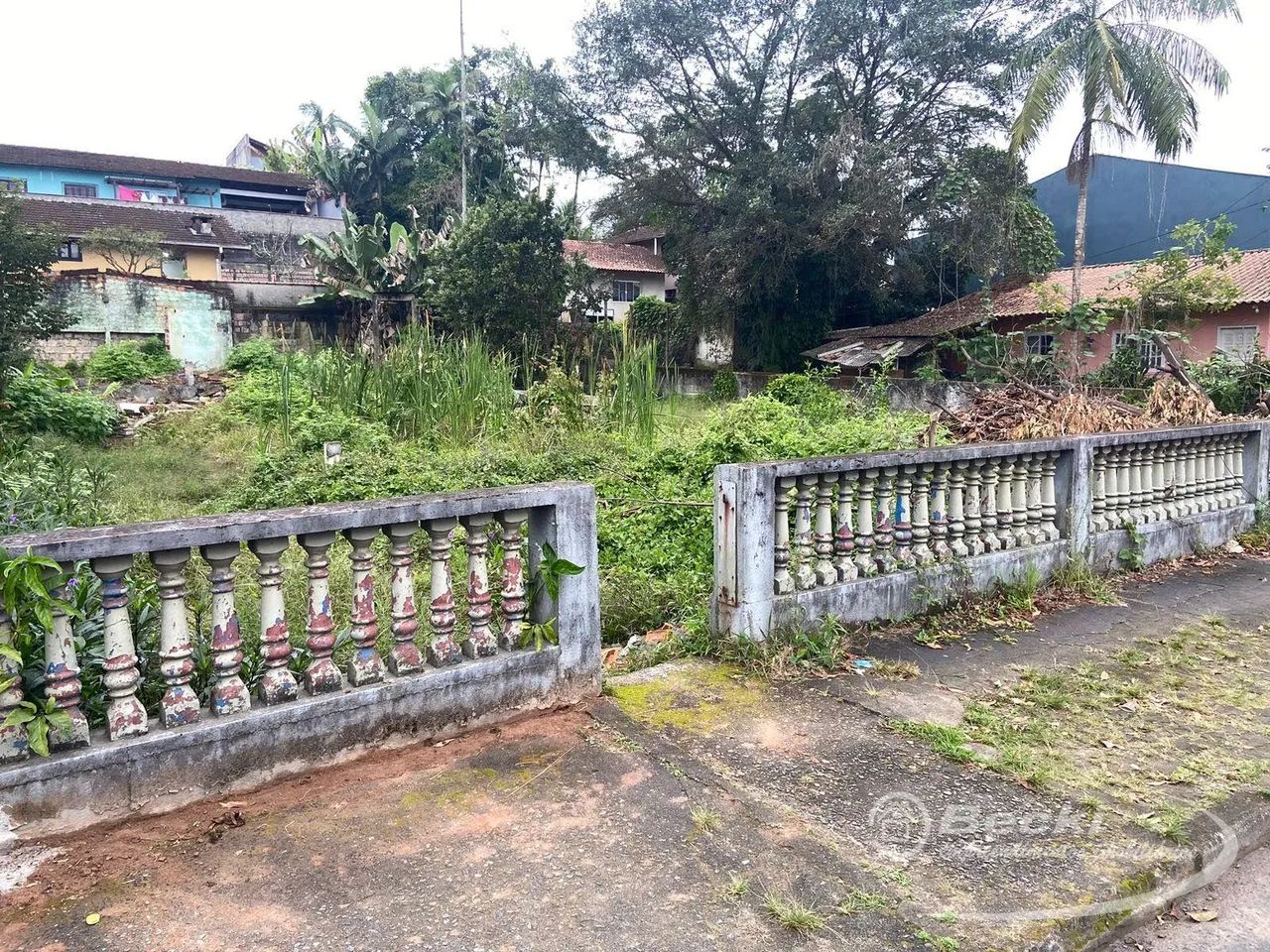 Terreno a venda no bairro Guanabara - Joinville