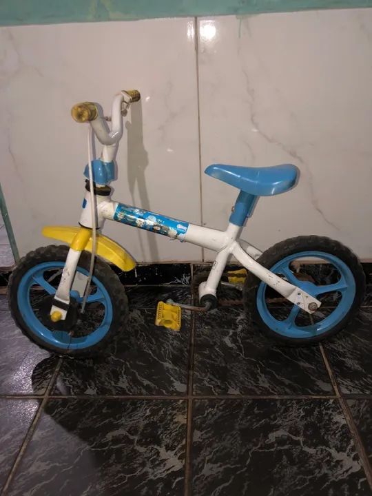 Bicicleta Infantil Pequena - Foto 2