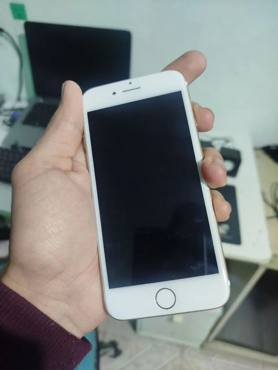 iPhone 7 - 64gb de memória - bateria em 100% (nova) 