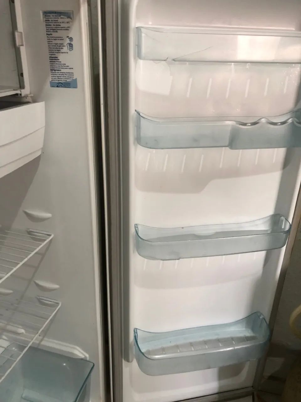 Geladeira e Fogão em ótimo estado