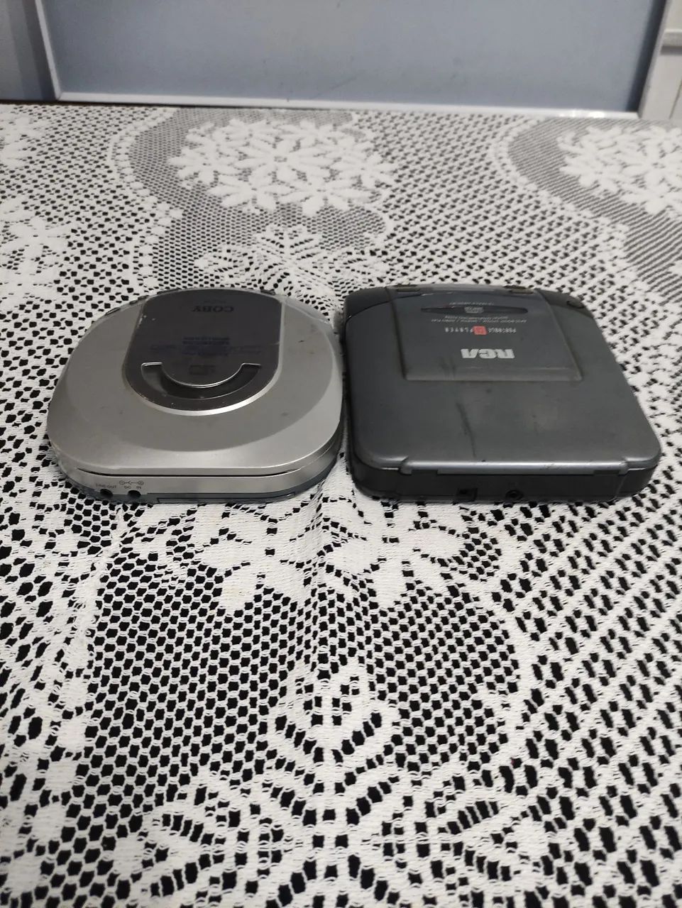 CD Players RCA 16 Track Memory e Coby CX-CD101 - Com Defeito<br> - Foto 5