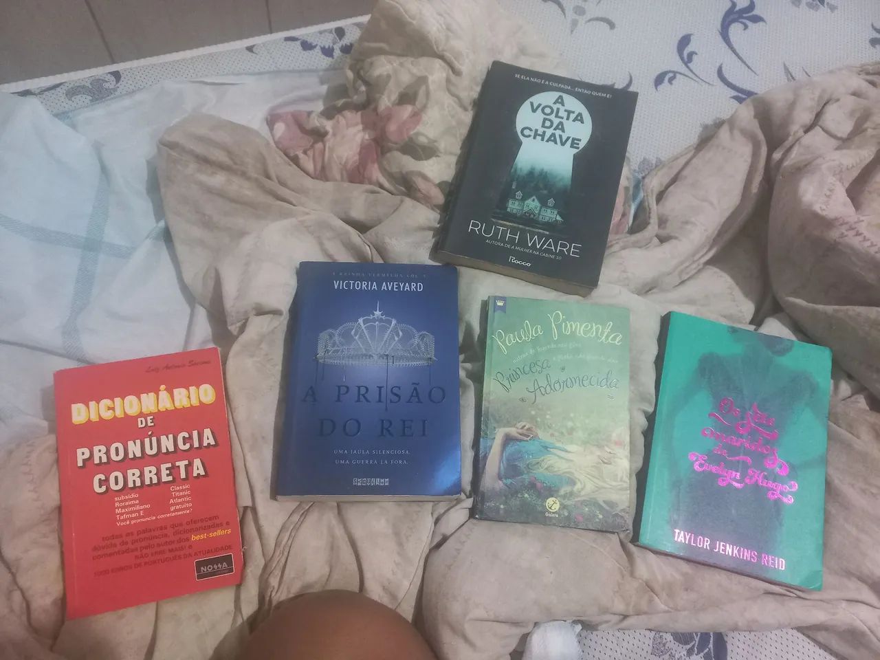 Livros Diversos - Ficção e Romance - Foto 2