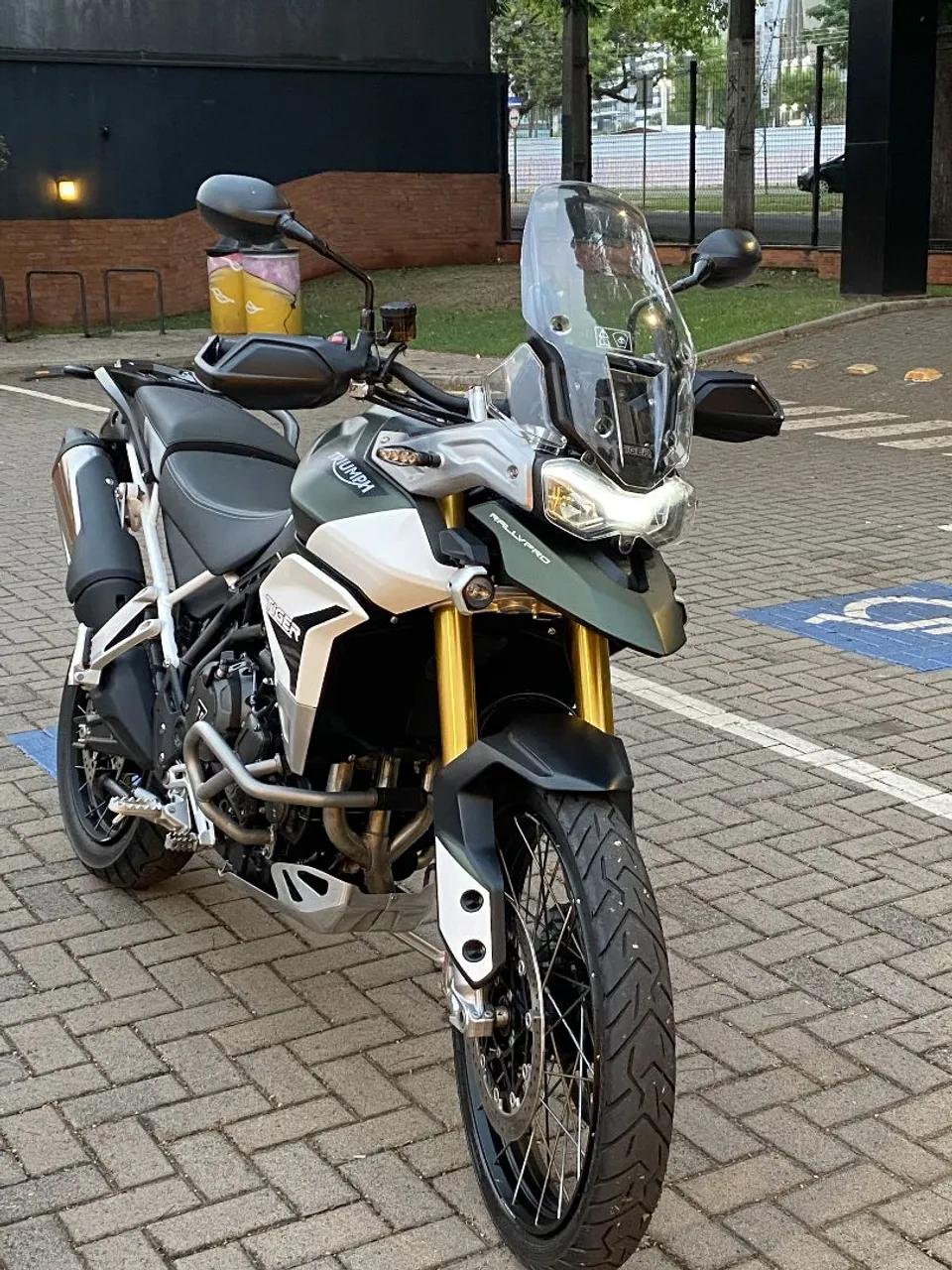 Tiger 900 rally pro 2022 57$ mil a baixo da FIPE