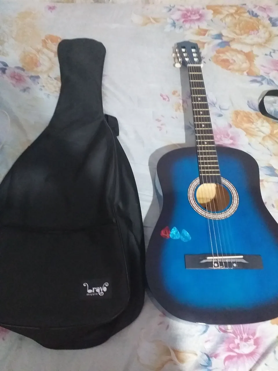 Violão azul