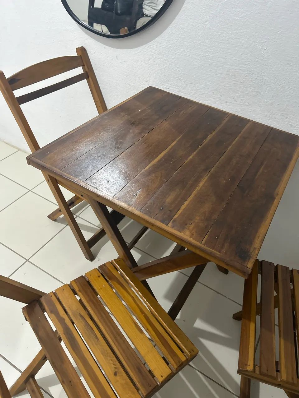 Mesa com 4 cadeiras