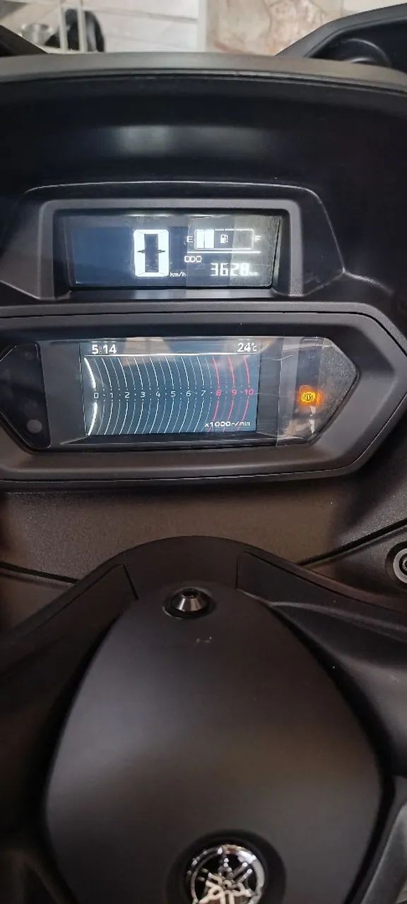 Xmax 250 Connected - Foto 2
