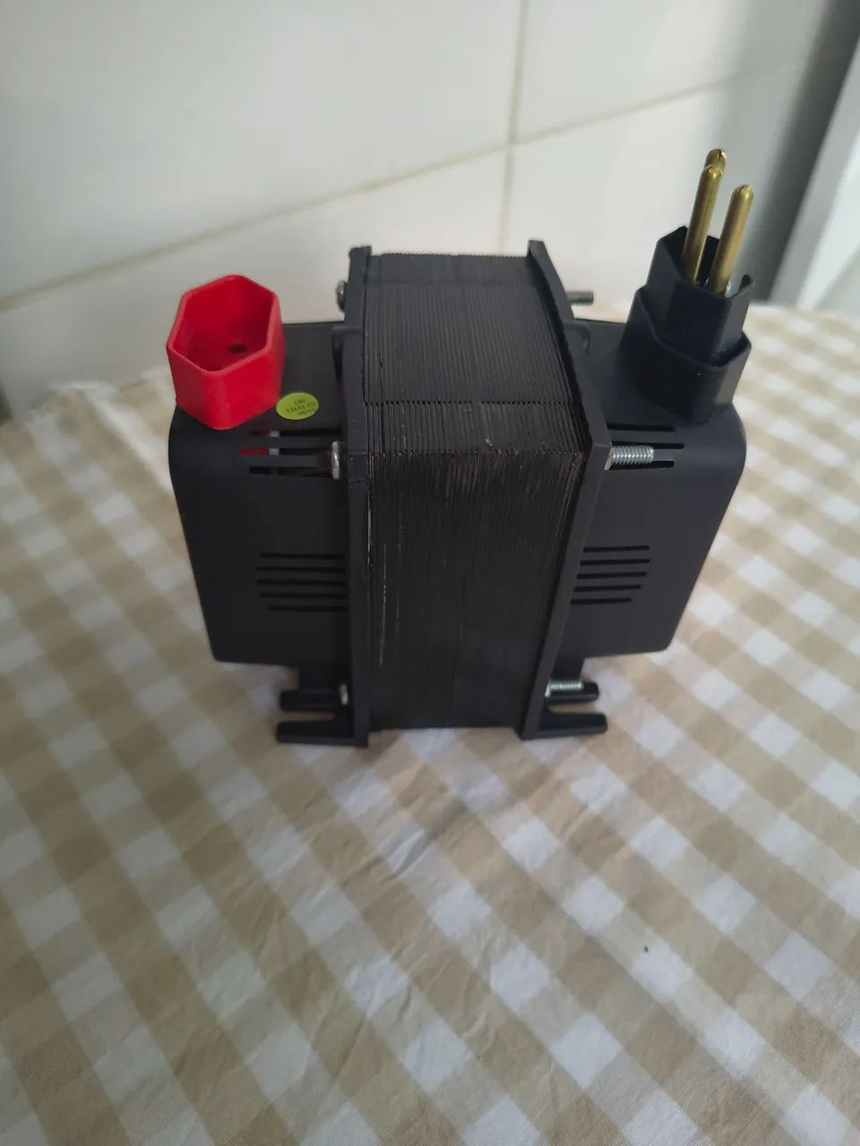 Transformador 110V 220V