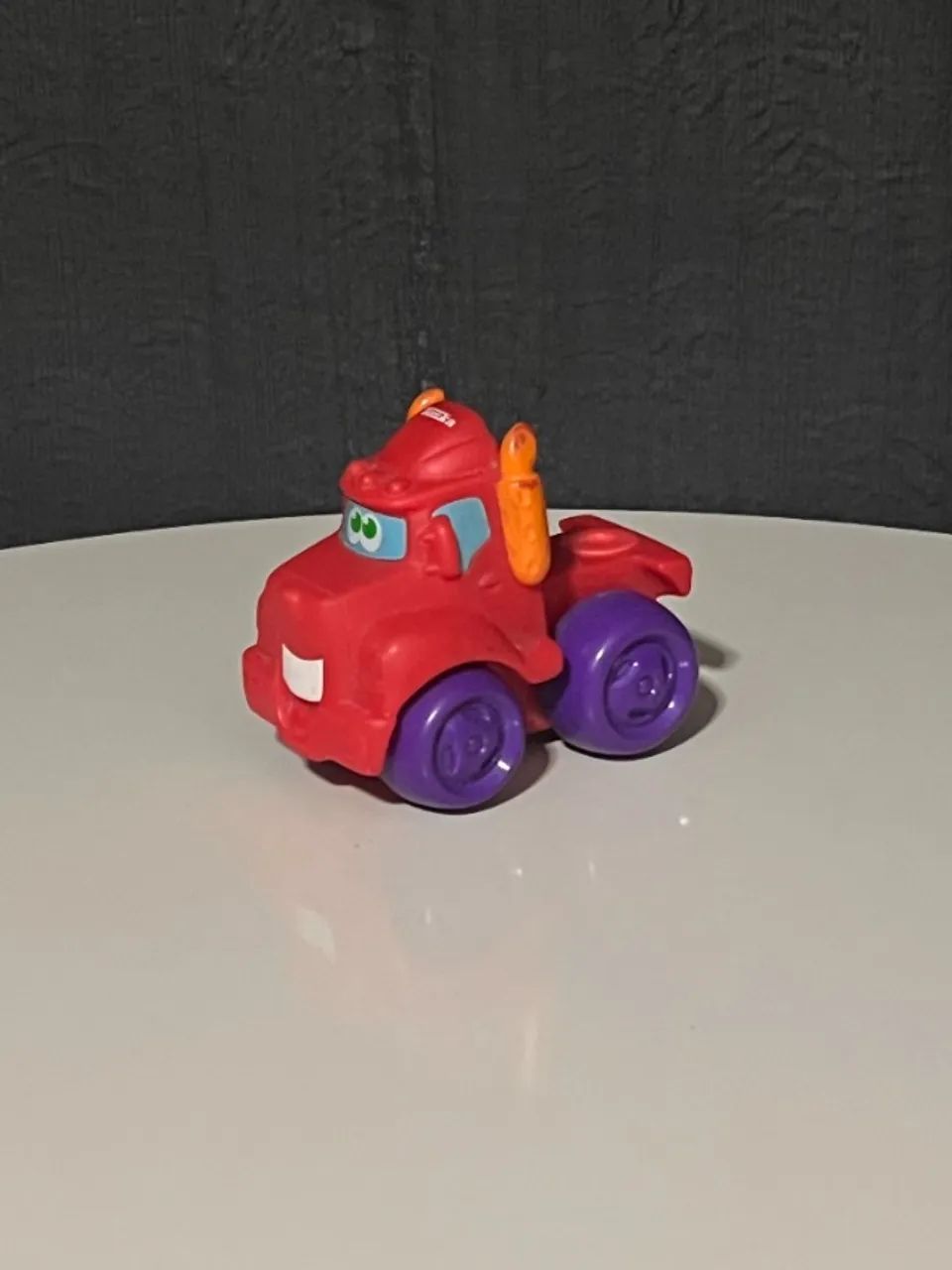 Carrinho emborrachado da Tonka para bebe