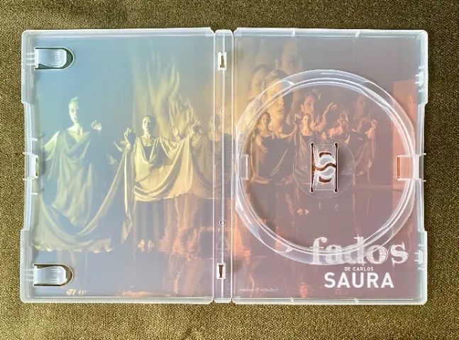 DVD com luva do filme Fados (Carlos Saura) - CDs, DVDs etc