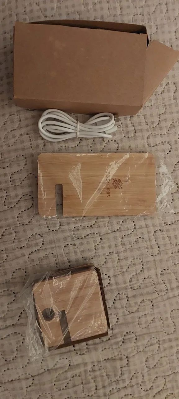 Carregador wireless de madera