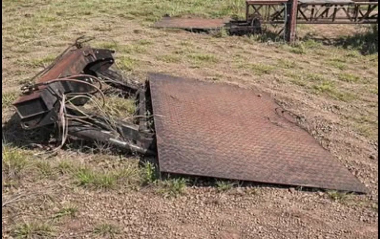 2 Plataformas Elevatórias de Carga Veicular (caminhão) - Reforçadas - Foto 5