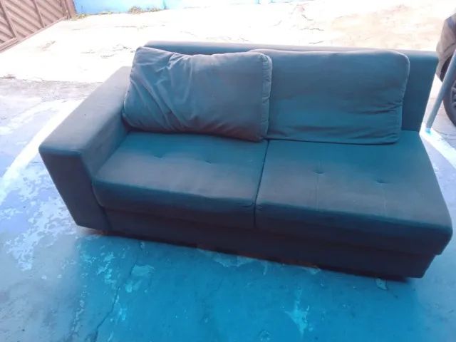 Sofa marrom usado em bom estado