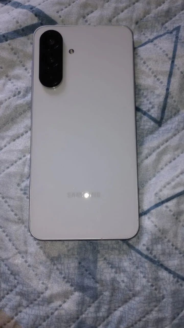 Samsung Galaxy A56 - 128GB Branco em perfeito estado - Foto 3