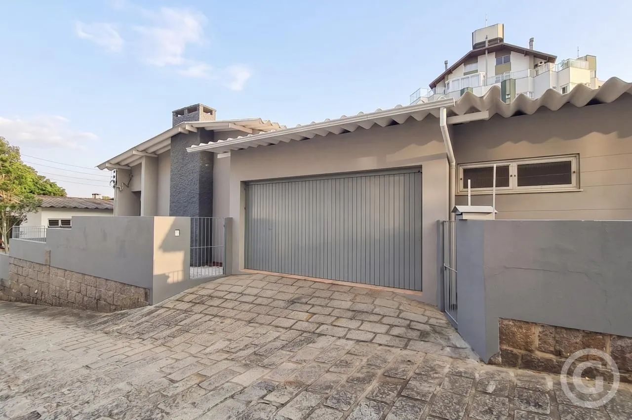 Viva com conforto e vista para o mar: Excelente casa para alugar