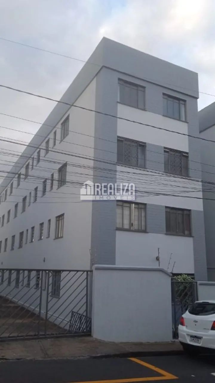 Apartamento à Venda no Centro de Uberaba com 3 Dormitórios