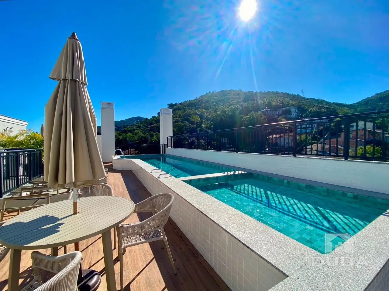 Apartamento locação com 3 quartos no Saco Grande