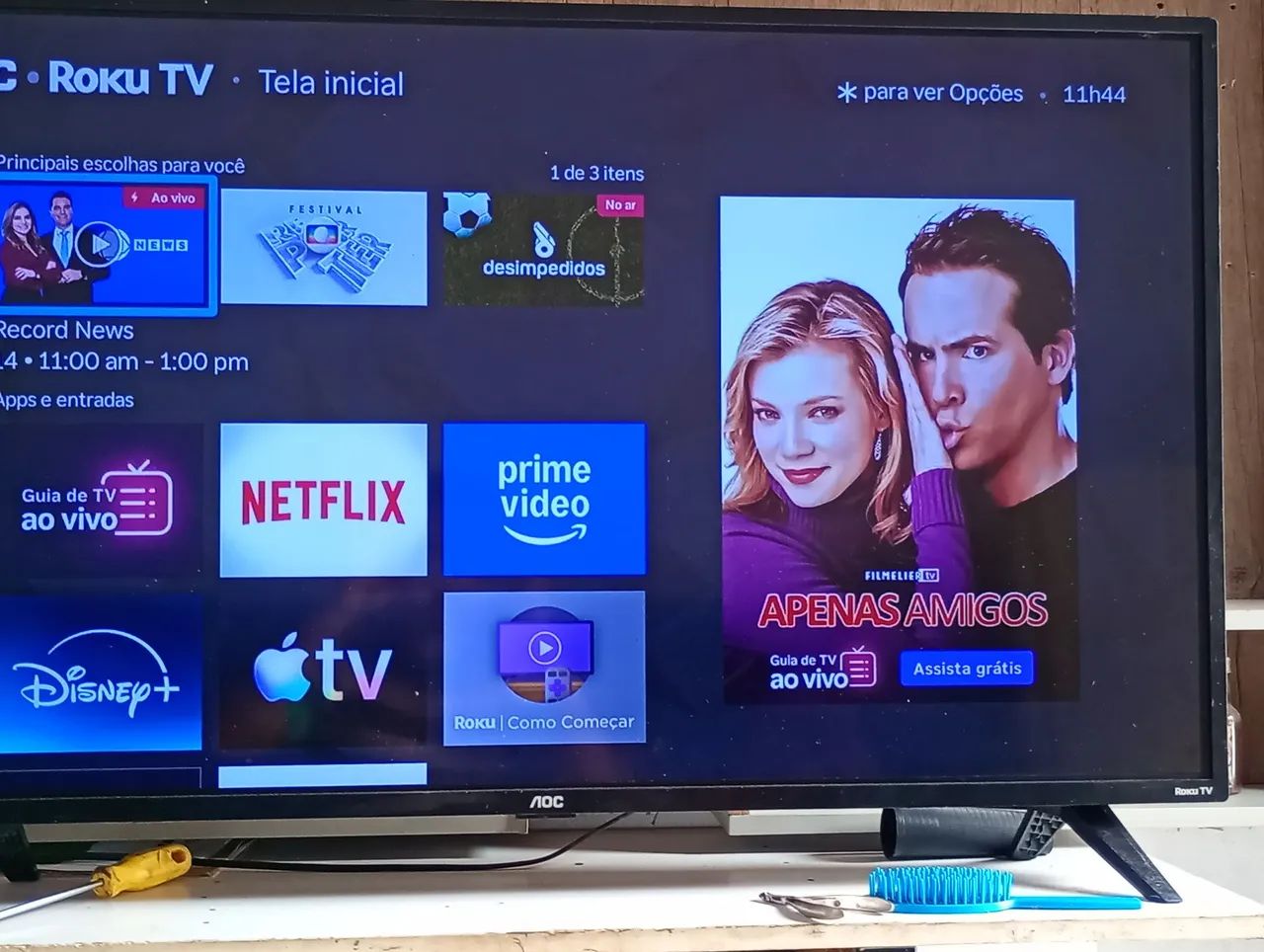 Vendo smart tv AOC roku 43polegadas funcionando perfeitamente  - Foto 2
