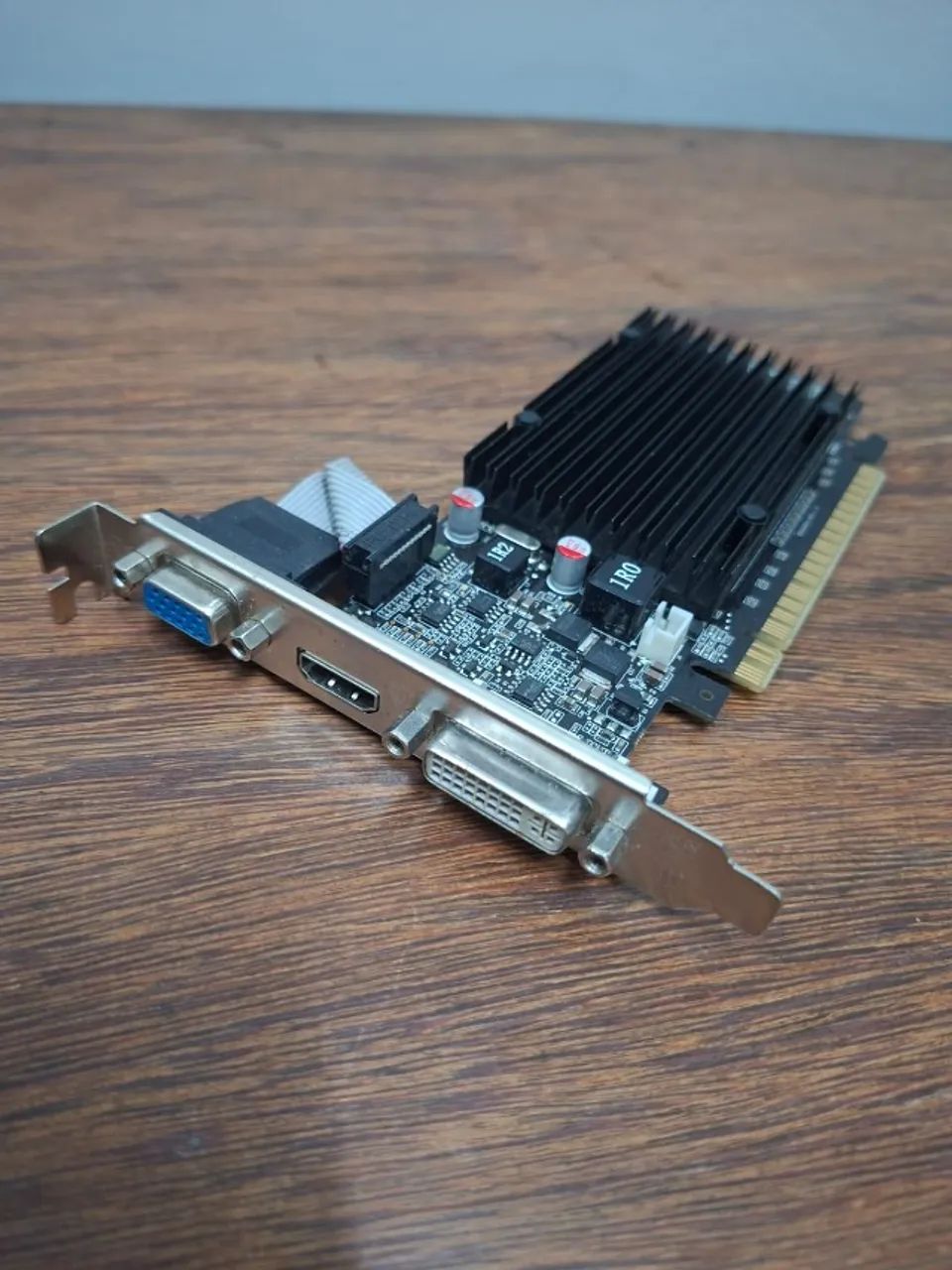 Placa de vídeo GeForce 210 EVGA (1GB) c/ HDMI
