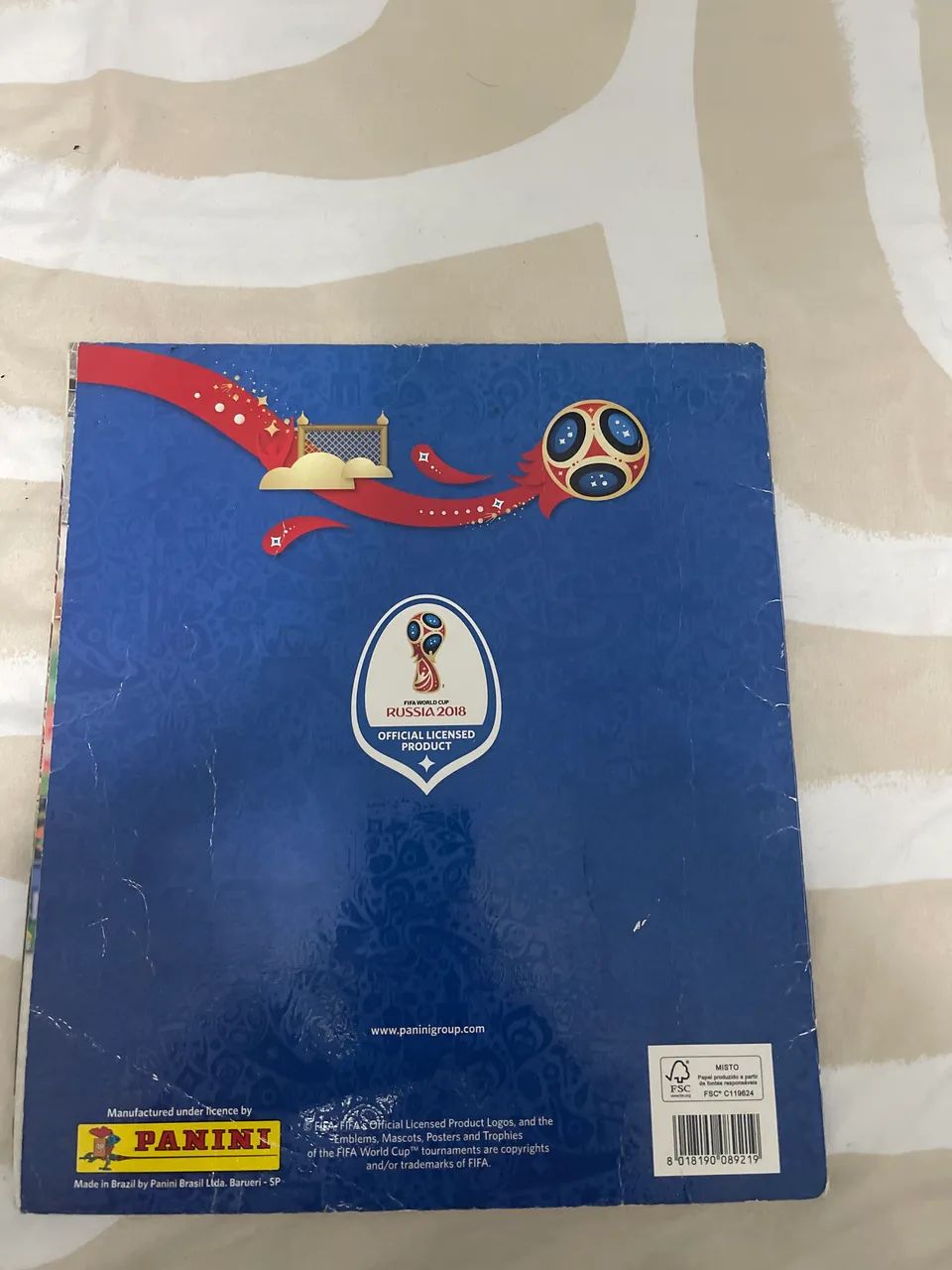 Álbum da copa do mundo de 2018 sem nenhuma figurinha colada - CDs