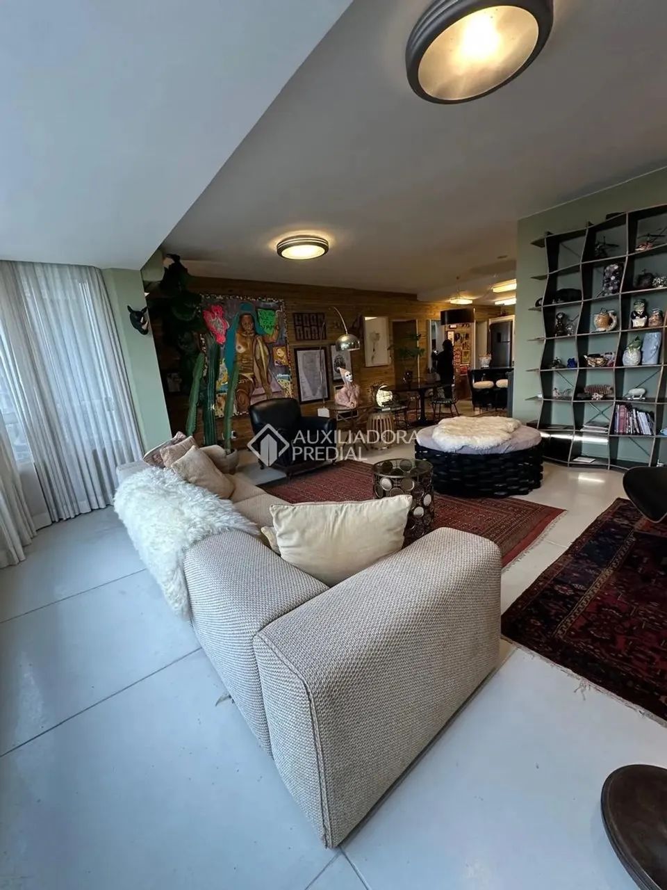 Amplo Apartamento 5 Quartos (2 Suítes) - Próximo ao Shopping Beira Mar