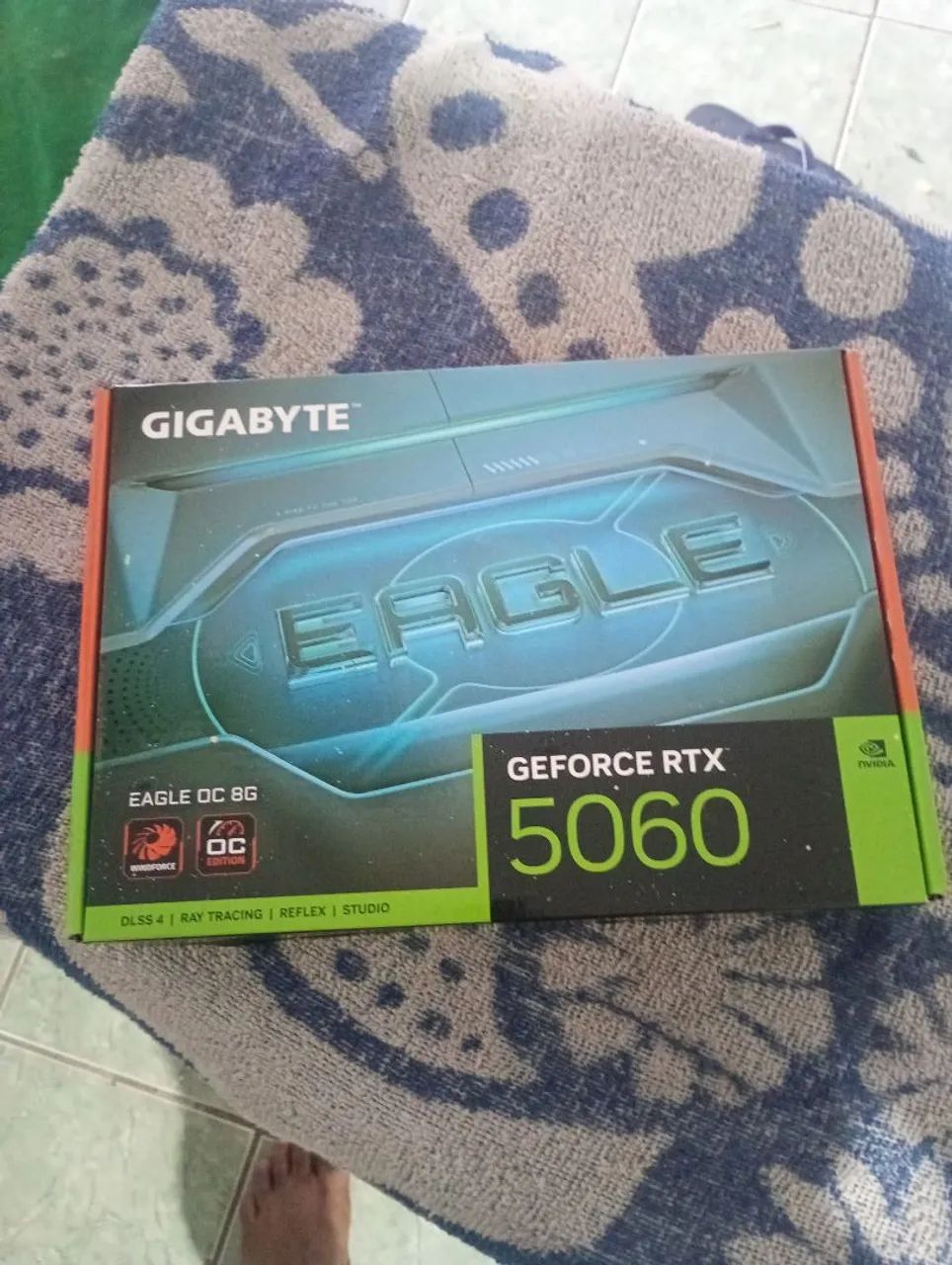 Rtx 5060 de 8gb da gigabyte  - Foto 2