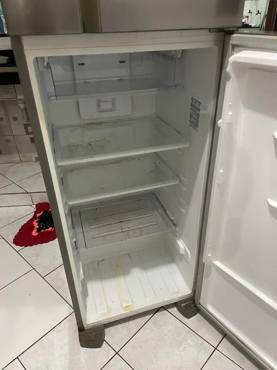 Geladeira com defeito  - Foto 4