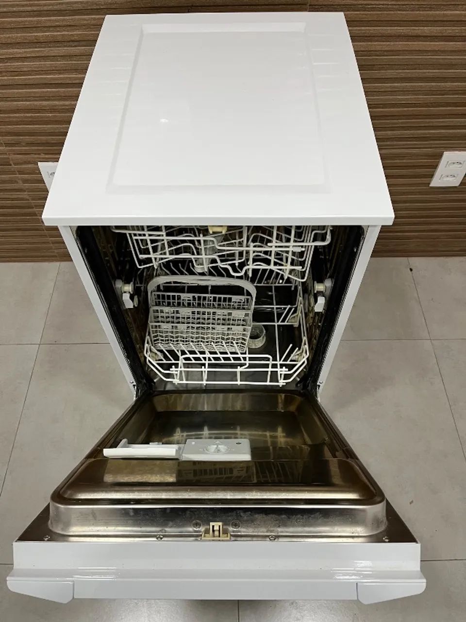 ? Lava-Louças Electrolux Blue Touch (Usada) - Foto 2