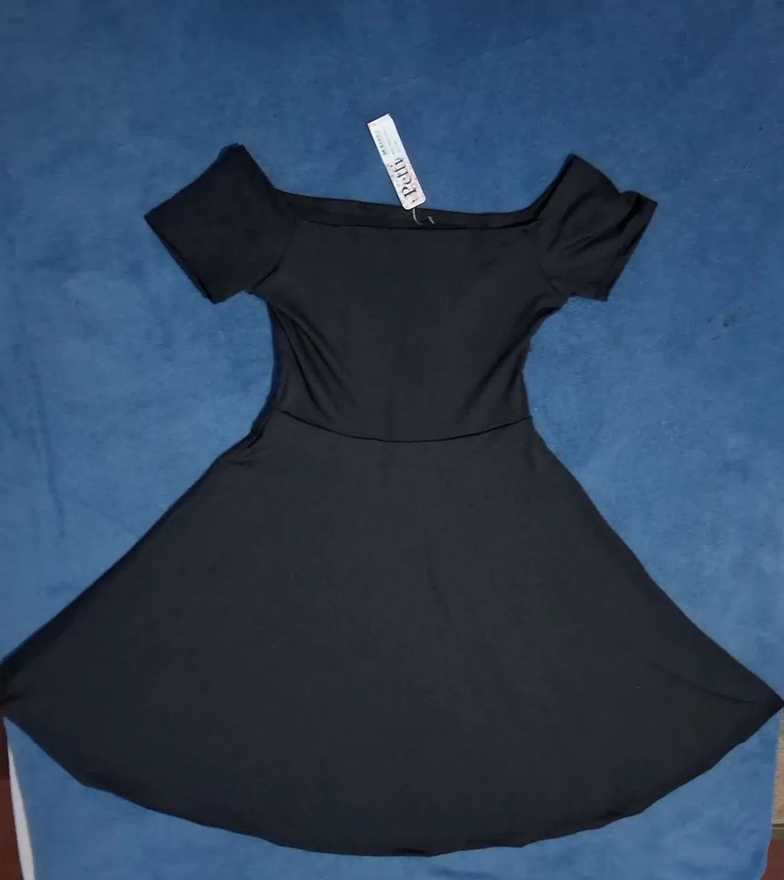 Vestido rodado preto