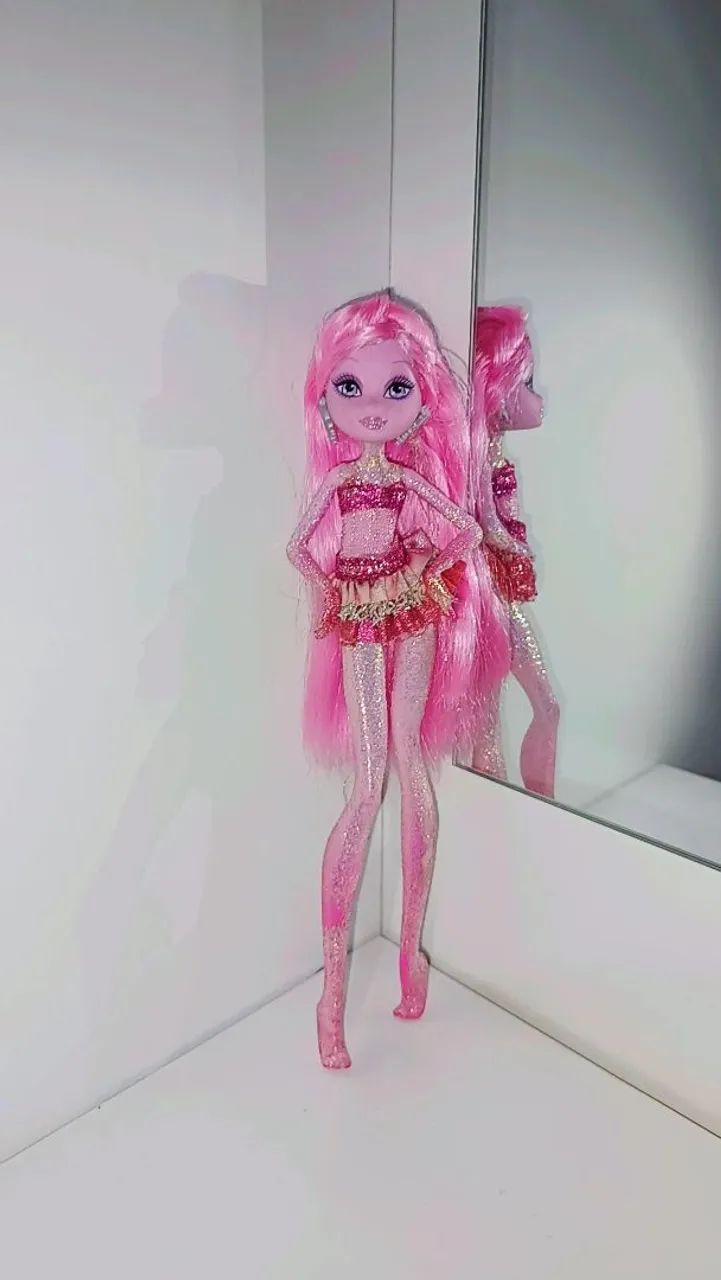 Fadinha Barbie Moda e Magia 